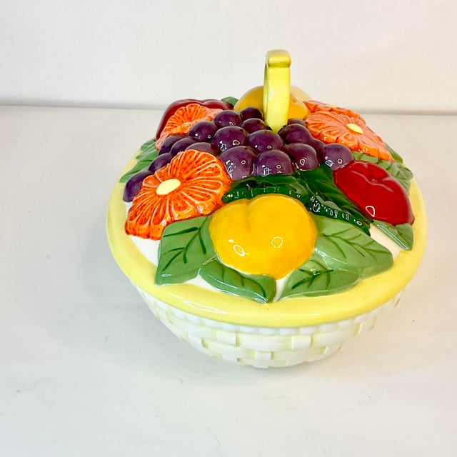 1980s 1982 Vintage Americana Folk Art Boho Chic Fruit Lidded Serving Bowl For Sale - Image 5 of 11