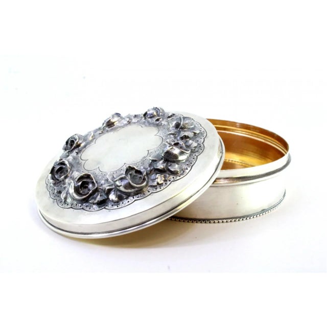 Silver Silver Box with Raised Floral Motifs and Frieze For Sale - Image 8 of 9