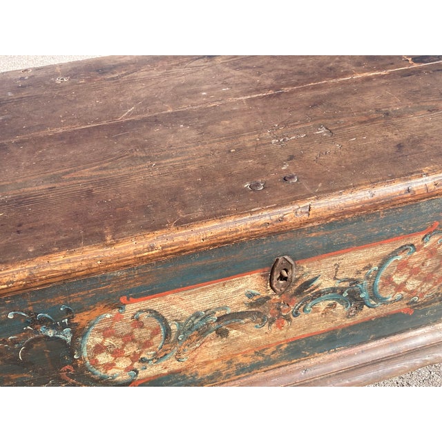 Mid 19th Century Pine Trunk or Blanket Chest in Original Paint For Sale - Image 15 of 15