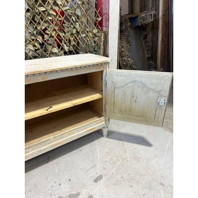 Italian Chests of Drawers in Pinewood, Early 20th Century, Set of 2 For Sale - Image 5 of 11