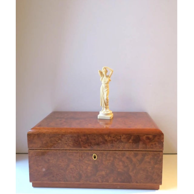 Italian Neoclassical Female Sculpture Statue, Small For Sale In New York - Image 6 of 10