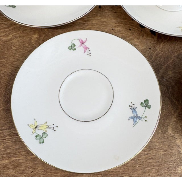 1940s Theodore Haviland New York "Festival" Porcelain Dinnerware Set - 26-Piece For Sale - Image 15 of 15