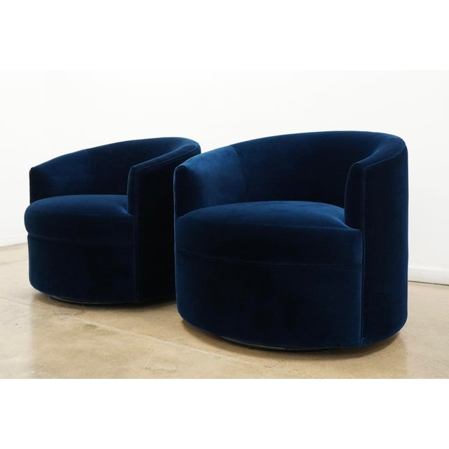 2020s Frontgate Solana Swivel Chairs (Set of 2) For Sale - Image 5 of 18