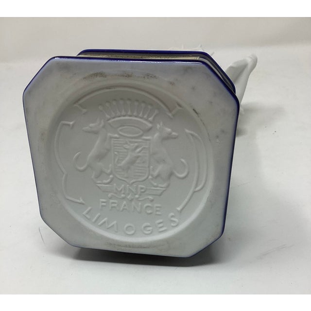 American Vintage Limoges Porcelan Statue of Liberty Decanter. Decanter Is Empty and Has Been Glued Shut. For Sale - Image 3 of 6