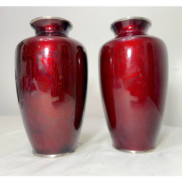 Pair Vintage Japanese Handmade Red Enamel Silver Floral Cloisonné Foil Vase Urn For Sale - Image 9 of 13