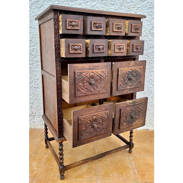 Traditional Spanish Renaissance Revival Carved Oak Cabinet, Early 20th Century For Sale - Image 3 of 7