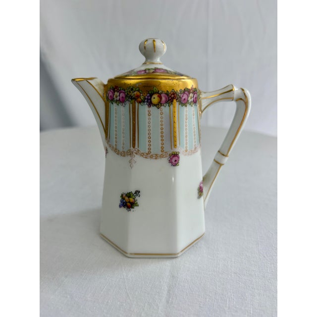 Mid 20th Century Victorian Royal Schwarzburg German Porcelain Teapot With Hand-Painted Fruit & Gilt Accents For Sale In Greensboro - Image 6 of 10
