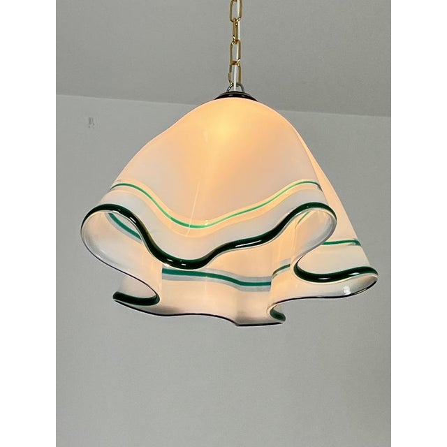 Murano glass chandelier "Fazzoletto" in the style of Venini, 1960s Glass intact. Good condition, E27 lamp. White and...