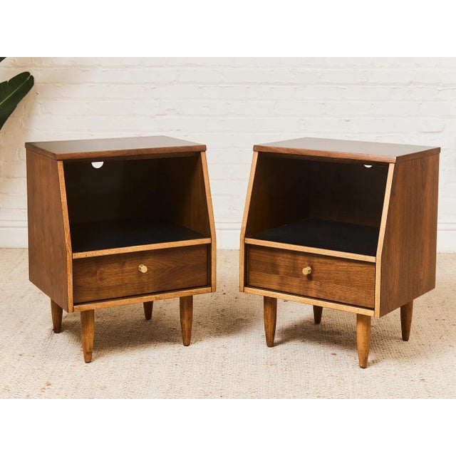 Mid-Century Modern Mid 20th Century Restored Pair of Nightstands, Pair For Sale - Image 3 of 10