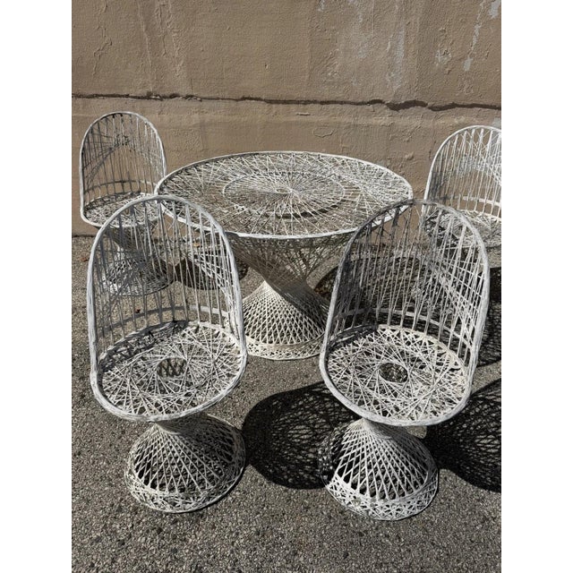 Mid-Century Modern Vintage Russell Woodard Mid Century Modern Spun Fiberglass Patio Dining Set 5 Pc For Sale - Image 3 of 18