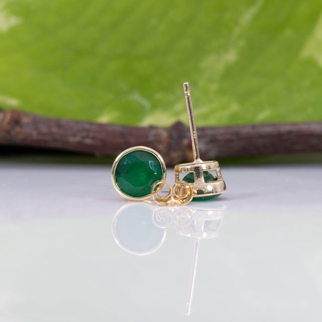 1.6Ct Zambian Emerald Solitaire Stud Earrings in Solid 14k Gold, Bezel Set 6mm For Sale In Columbus - Image 6 of 7