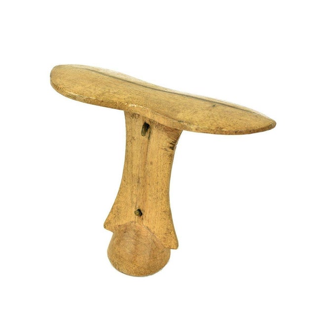 African Early 20th Century Turkana Wood Headrest with Strap Kenya For Sale - Image 3 of 3