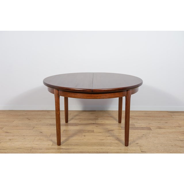 Mid-Century Modern Mid-Century Round Extendable Dining Table, United Kingdom, 1960s For Sale - Image 3 of 16
