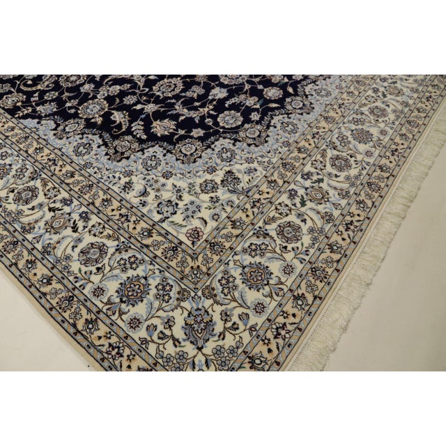 Middle Eastern Rug with Wool and Silk For Sale - Image 5 of 11