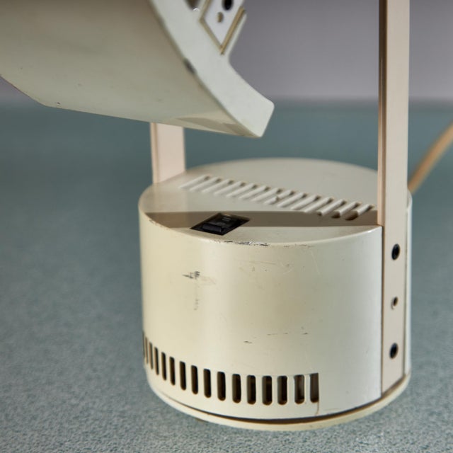 Tizio Table Lamp by Richard Sapper for Artemide, 1970s For Sale - Image 9 of 11