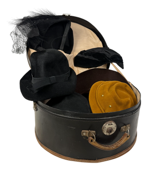 Antique Hat Box in Lined Cardboard and Leather, Late 19th Century