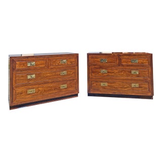 Vintage Henredon Pair Dressers Chest of Drawers Set in Campaign Style For Sale