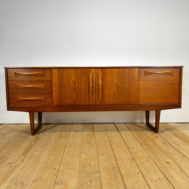 Wooden Sideboard from Stonehill, 1960s, in Good conditions.