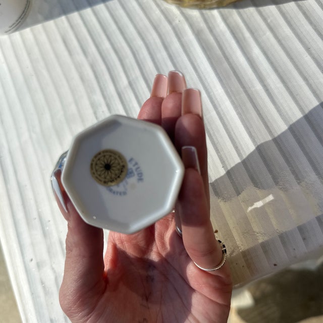 1970s Small Ceramic Asian Box With Matching Lid For Sale In Atlanta - Image 6 of 6