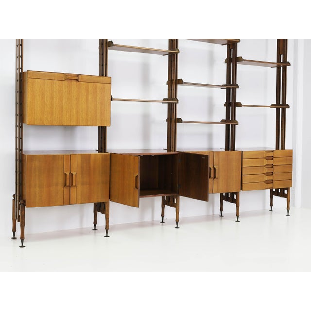 Floor-to-Ceiling Bookcase in the style of Franco Albini, Italy, 1960s For Sale - Image 13 of 18