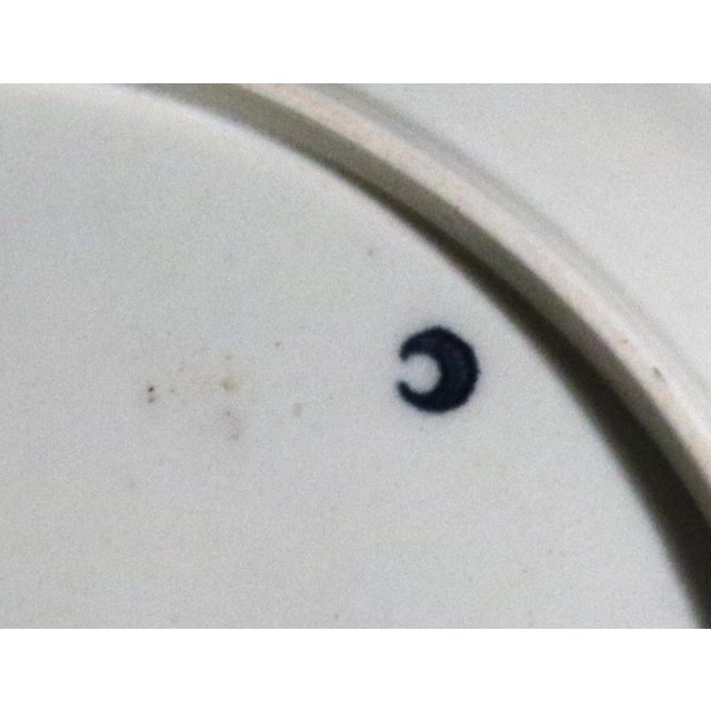 First Period Worcester Blue and White Pine Cone Pattern Dinner Plates, Set of 12, Circa 1770 For Sale - Image 12 of 14