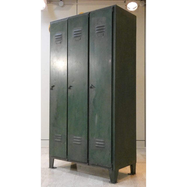 Officina di ricerca is responsible for the restoration of this three-compartment military locker, produced in the 1960s....