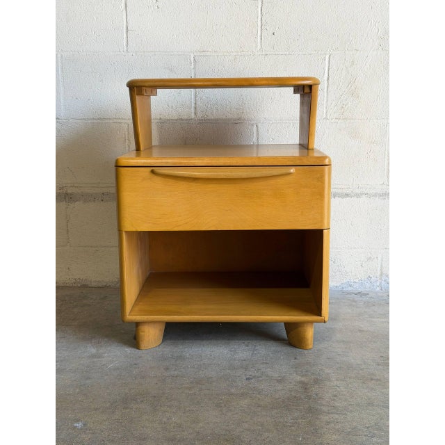 Heywood Wakefield Maple Nightstand Wooden End Table Bedside Storage Mid-Century Modern 1950s For Sale - Image 9 of 10