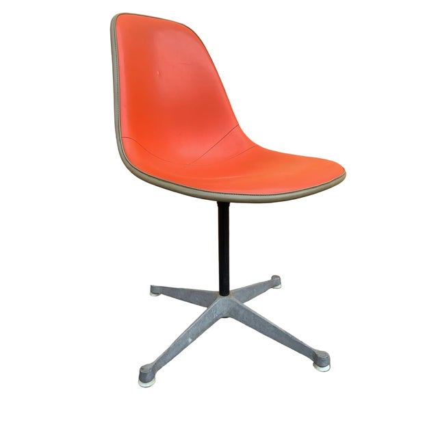 Mid 20th Century Mid Century Modern Herman Miller Swivel Shell Chairs in Orange - Set of 4 For Sale - Image 5 of 12