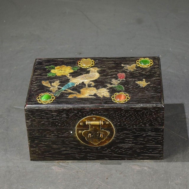 Vintage Chinese Zitan Wood Box With Gold Painted Bird & Gemstone Inlay - Chinoiserie Jewelry Box For Sale - Image 4 of 9
