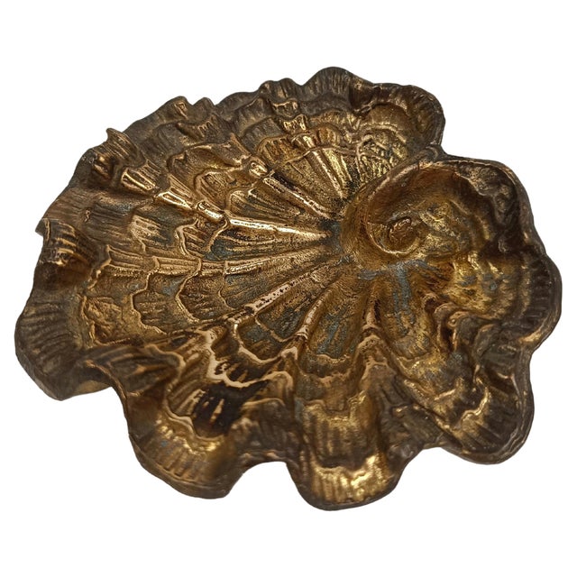 Rococo Style Sculptural Shell-Shaped Ashtray in Gilded Bronze, Italy, 1970s For Sale