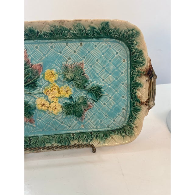 Ceramic 1900s Flower & Leaf Decorated Victorian Ceramic Majolica Platter For Sale - Image 7 of 8
