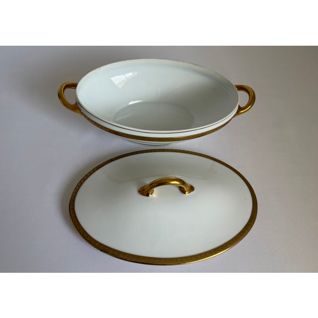 1920s Royal Bayreuth Gold-Encrusted Porcelain Dinner Service for Six For Sale - Image 15 of 16