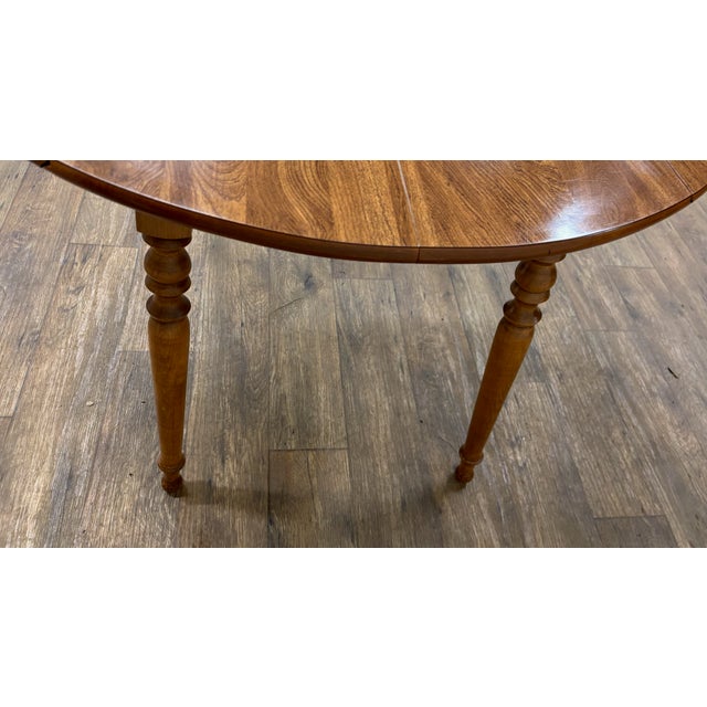 Vintage Ethan Allen Heirloom Colonial Style Drop Leaf Dining Table 10-6103p For Sale - Image 9 of 16