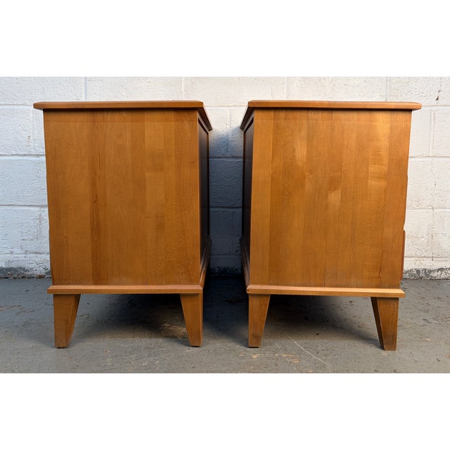 Mid 20th Century Pair of Mid 20th Century Modern Maple Nightstands by Ethan Allen For Sale - Image 5 of 14