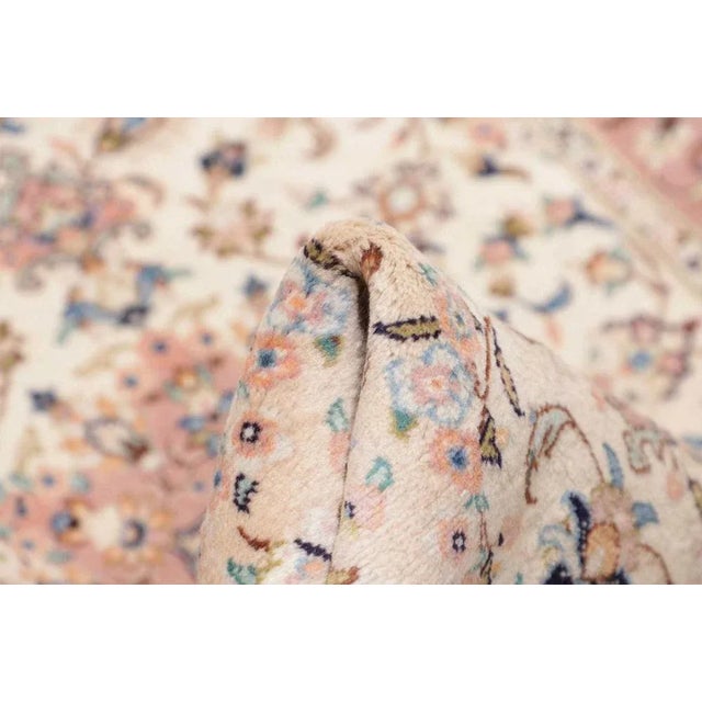 Kashan Rug in Hand-Knotted Wool For Sale - Image 9 of 11