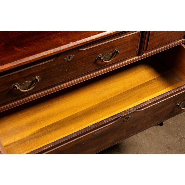 Early American Lowboy Dresser For Sale In Chicago - Image 6 of 9