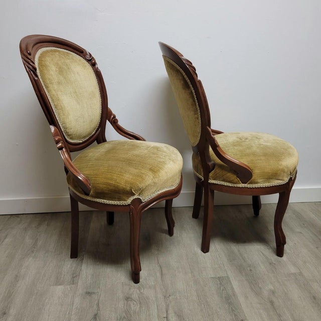 Mid 20th Century Pair French Louis XV Style Walnut Fauteuil Chairs With Shaped Supports For Sale - Image 5 of 6