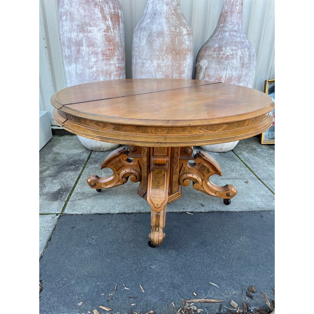 Italian Regency Walnut Round Extension Dining Table ( 4 Leaves )( 18th-Early 19th Century) For Sale In San Francisco - Image 6 of 6
