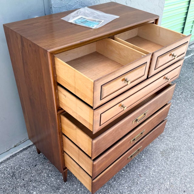 Mid-Century Modern Mid-Century Modern Cliff House 6-Drawer Chest by Heywood-Wakefield For Sale - Image 3 of 12