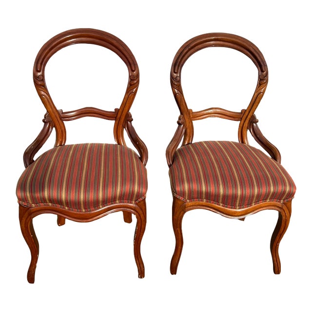 Early 19th Century Pair of Early Victorian John Henry Belter Style Side Chairs For Sale