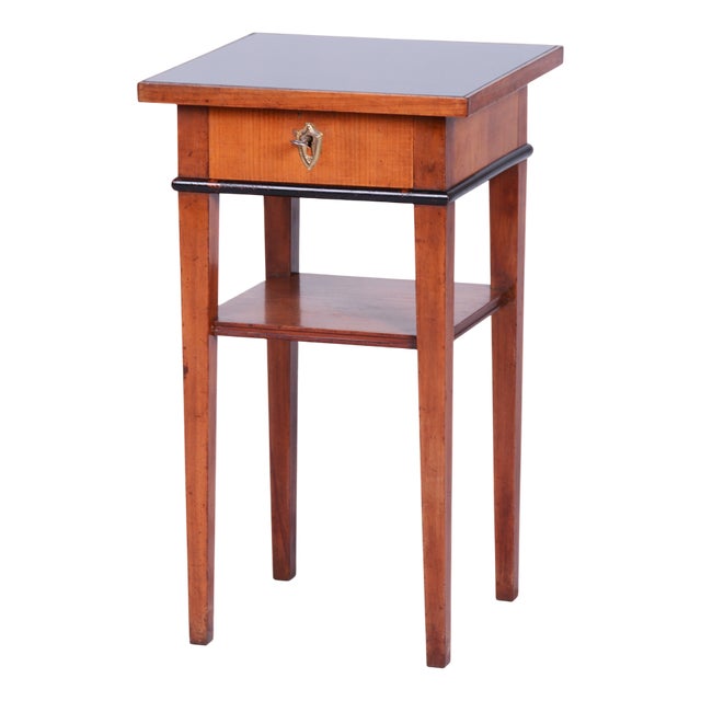 Small Biedermeier Side Table in Cherry, 1840s For Sale
