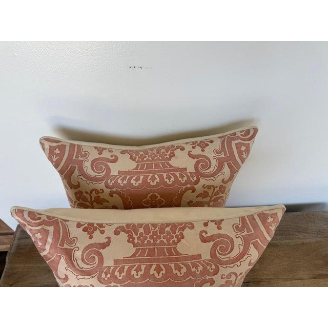 Mariano Fortuny Pair of Fortuny “Carnavalet” Pillows With Custom Linen Backs For Sale - Image 4 of 8