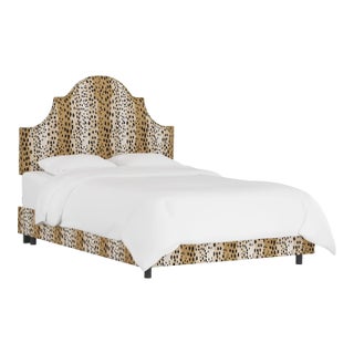 California King Halsted Bed in Linen Leopard Caramel Oga For Sale