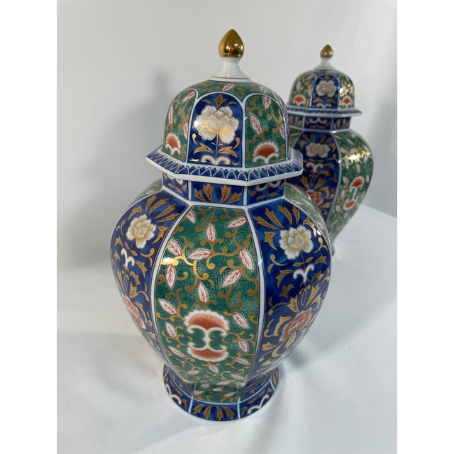 Ceramic 1970s Japanese Otagiri "Kushan Kiln" Lidded Ginger Temple Jars - A Pair For Sale - Image 7 of 17