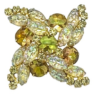 Vintage Juliana Lemon/Yellow Molded Stones Brooch For Sale