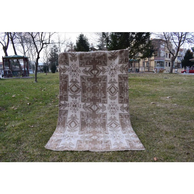 1970s Distressed Turkish Oushak Handwoven Rug 3′8″ × 6′3″ For Sale - Image 11 of 13