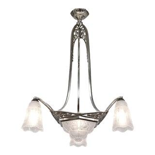 French Art Deco Chandelier by Maynadier - 1930s Nickeled Bronze & Frosted Glass For Sale