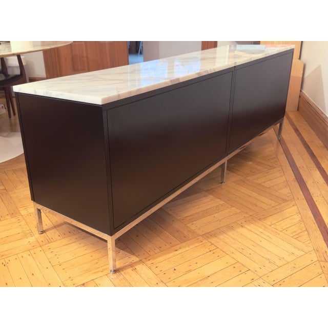 Florence Knoll Credenza in Ebonized Oak With Calacatta Marble Top For Sale In New York - Image 6 of 9