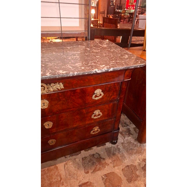 Traditional Restoration Chest of Drawers in Mahogany, 1890 For Sale - Image 3 of 8