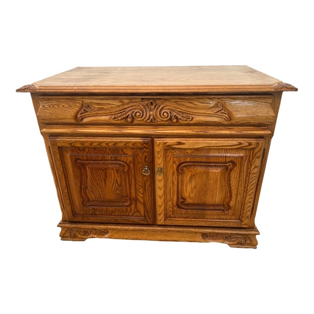 1990s Oakwood Interiors Lowboy Dresser Chest Four Cedar Drawers Cabinet Locking For Sale